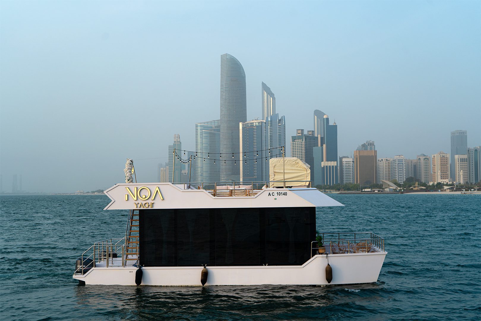 Noa Yacht - Yach Rental Abu Dhabi