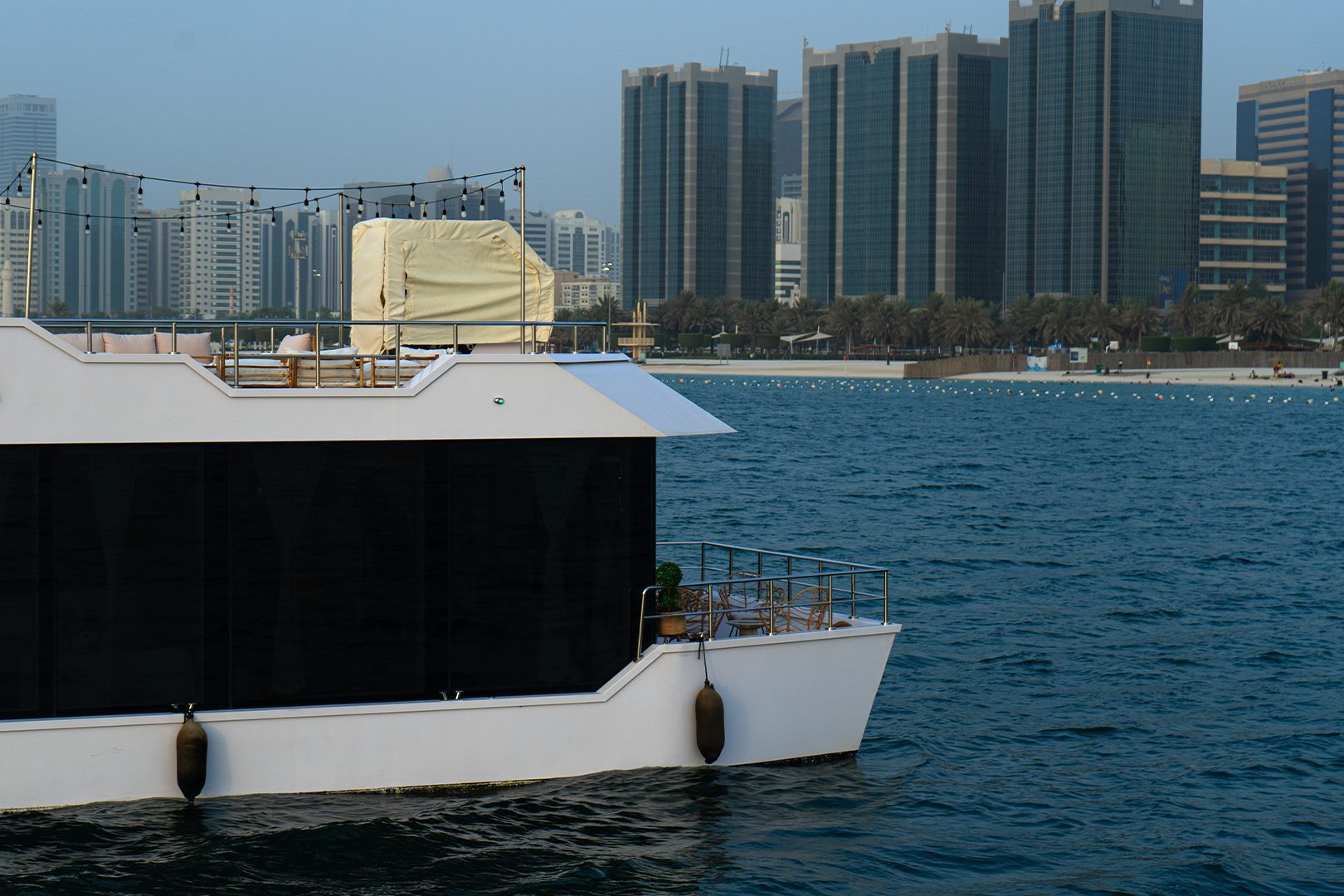 Noa Yacht - Yach Rental Abu Dhabi (1)
