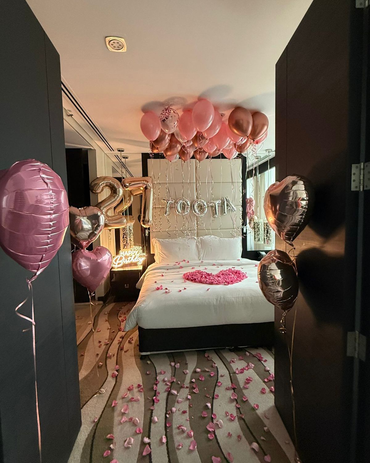 Birthday Balloon Hotel Room